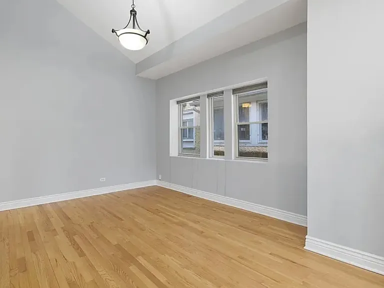 4545 N Lawndale Ave — Photo 3