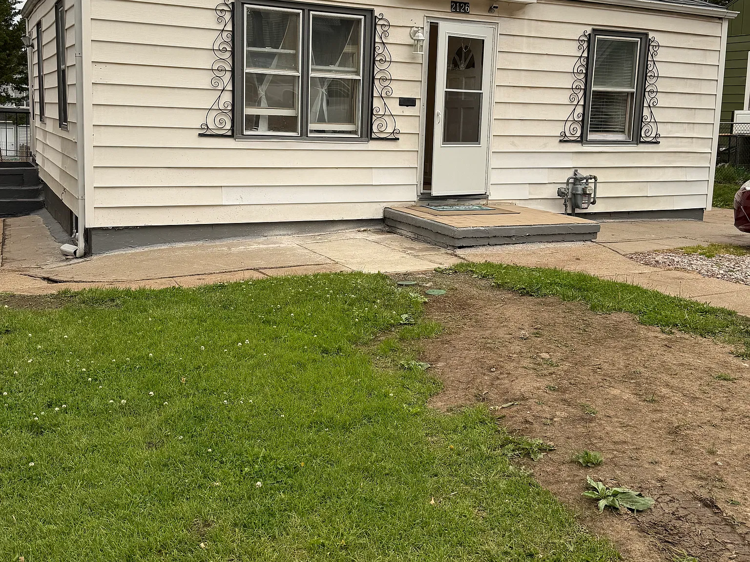 2 bed, 750 sqft, $1,400 — Photo 2