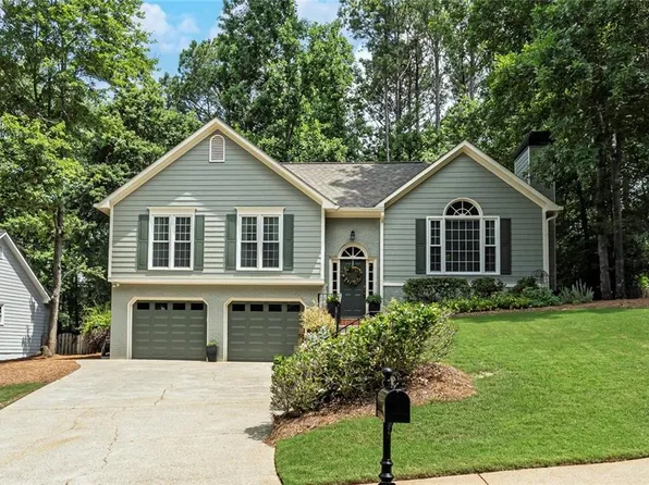 916 Fernwood Rd, Woodstock, GA 30189