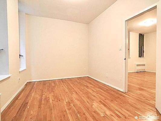 1st image of 941 Amsterdam Ave #1R