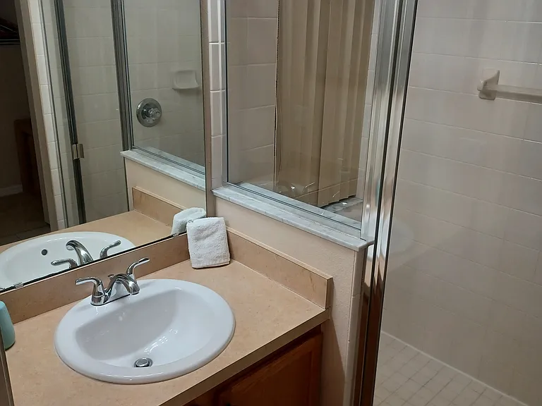 517 Cassia Dr — Photo 4