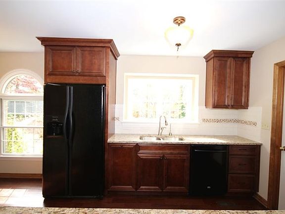 5th image of 512 Cottingwood Ct