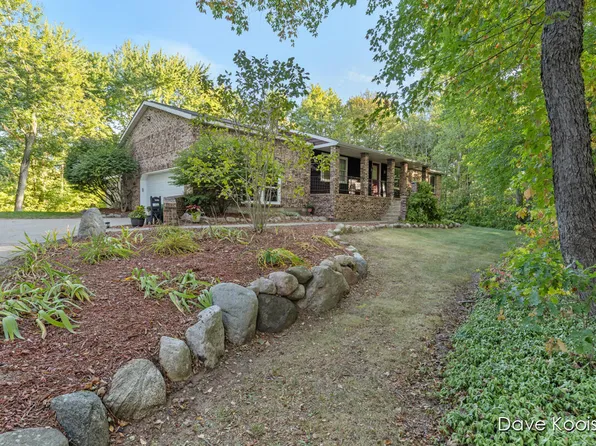 9135 Lake Michigan Dr, Allendale, MI 49401