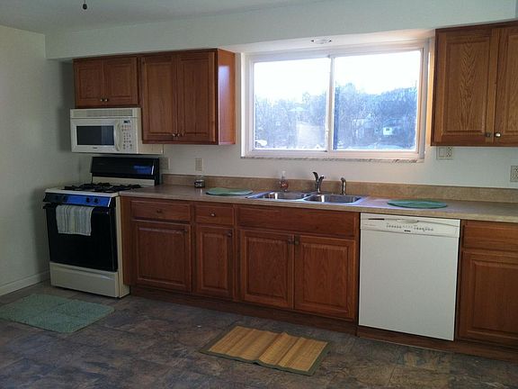 Kitchen - dishwasher