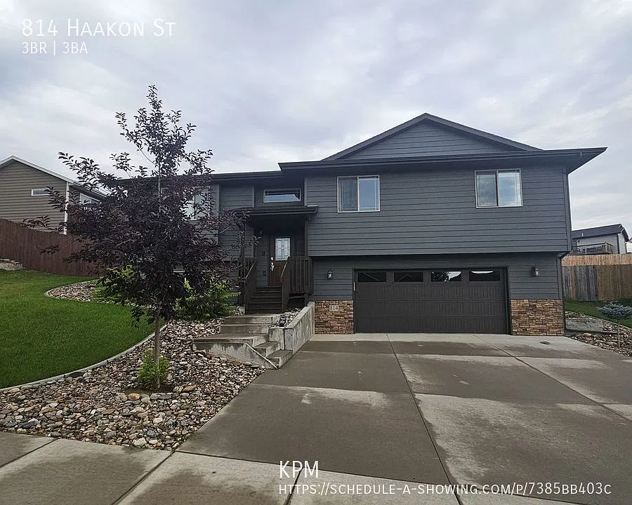 814 Haakon St