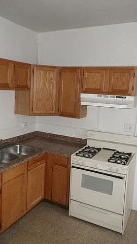 109 N Hickory St #2 — Photo 6
