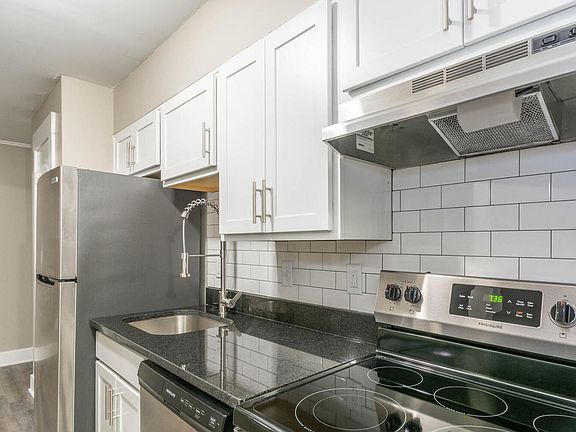 5th image of 407 S Grant St