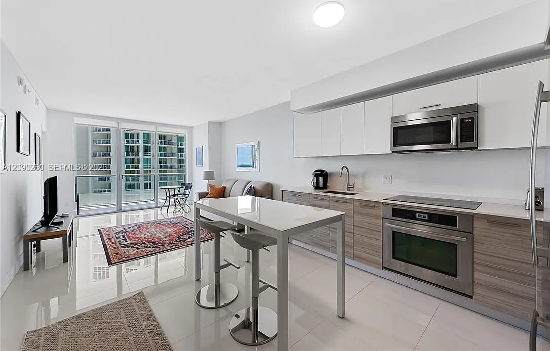 Brickellhouse Condo — Photo 2