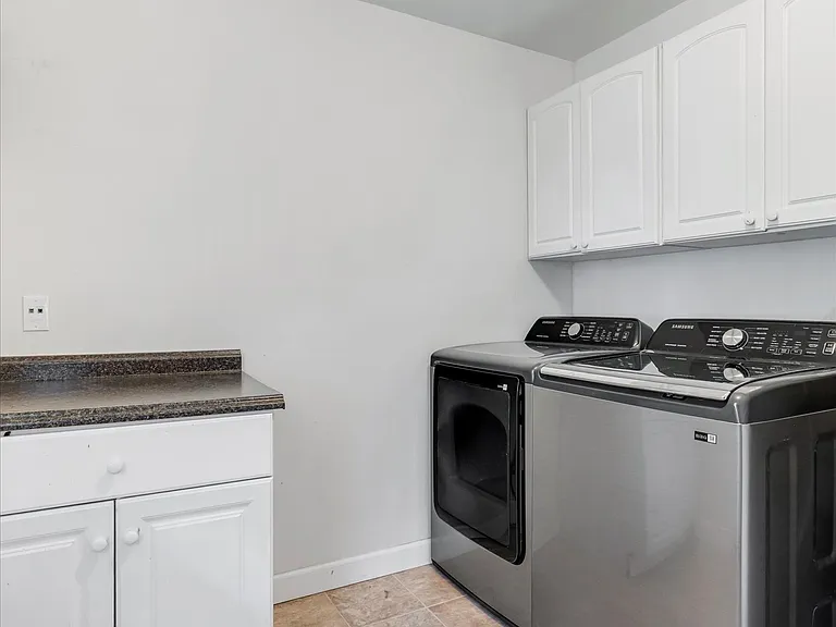 322 Spring Meadows Dr — Photo 14