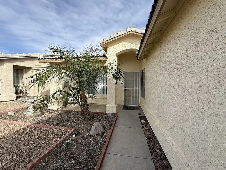4408 S Caitlan Ave — Photo 1