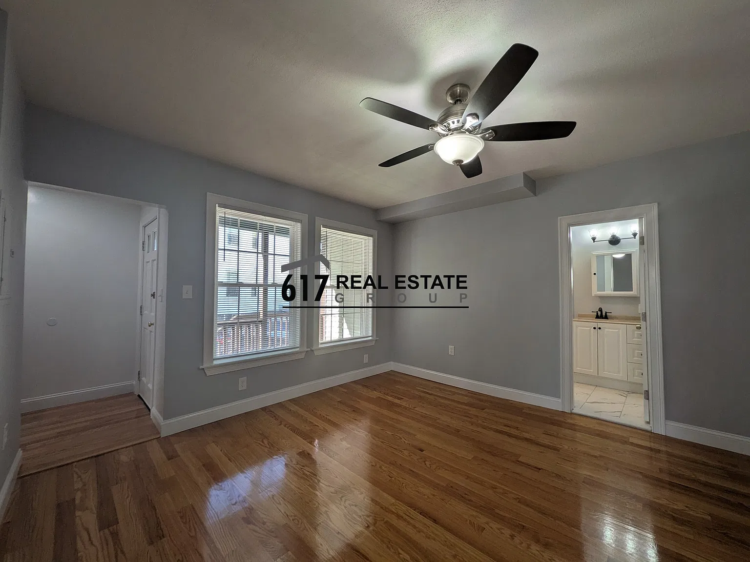 2 bed, 1.0 bath, $2,800 — Photo 4