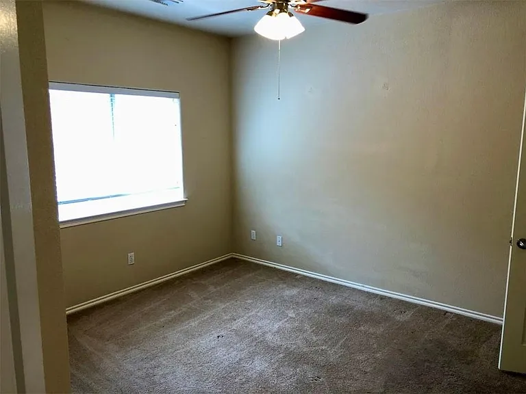 3748 Pine Needle Cir — Photo 40