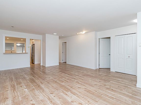 5th image of 6153 Sumas Rd