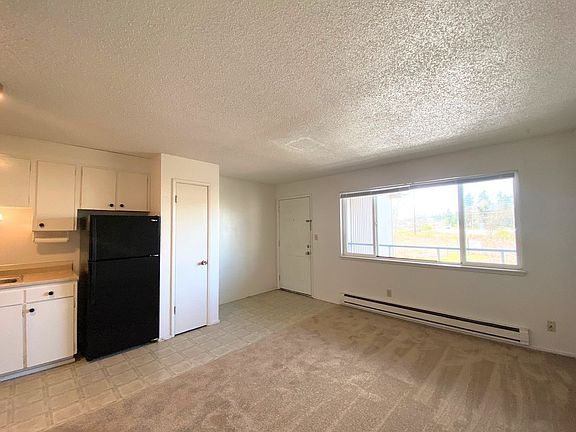 3rd image of 5123 Seattle Ave SW APT 9