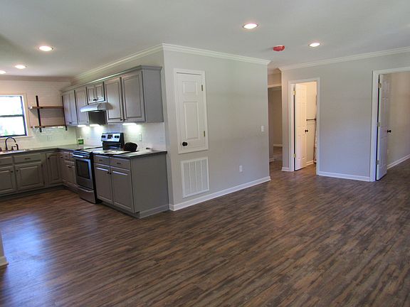 Kitchen & Family Room