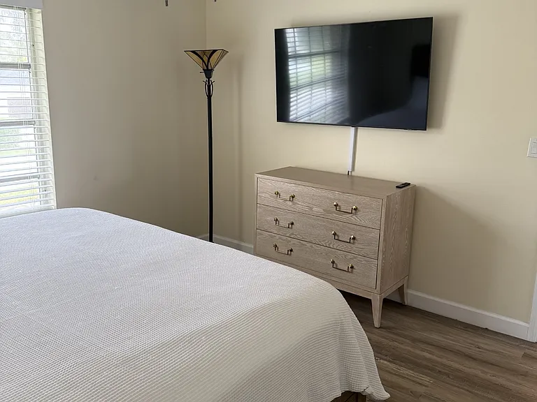 1900 Alamanda Dr #202 — Photo 20