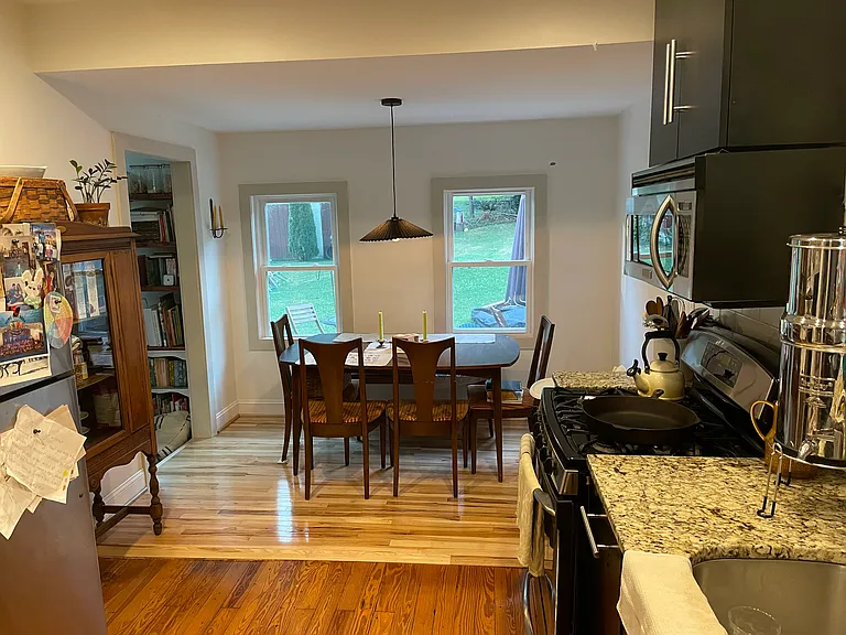 236 Lincoln Ave — Photo 6