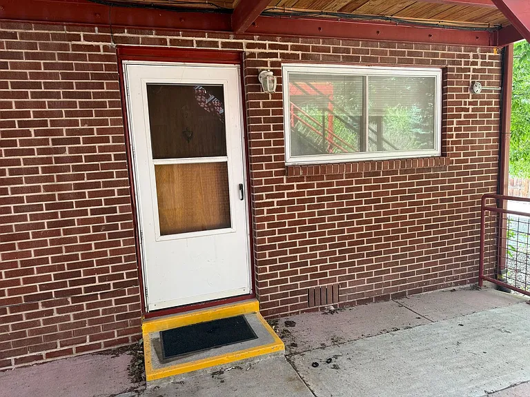 225 Terry St — Photo 12