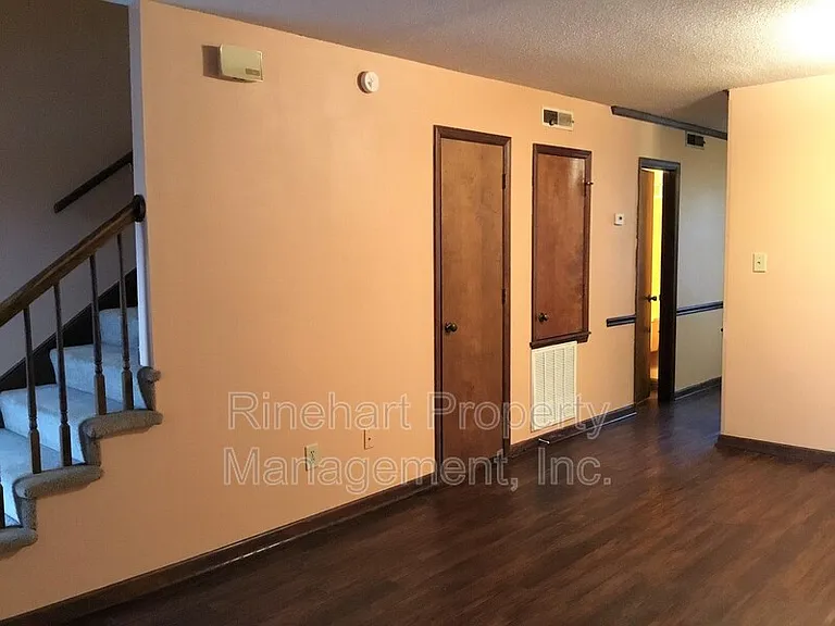 285 S Herlong Ave #F — Photo 3