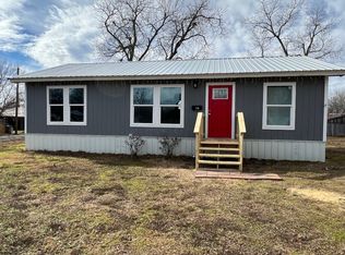 750 SW 3rd St, Cooper, TX 75432