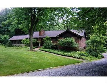 825 Old Mill Rd photo 1
