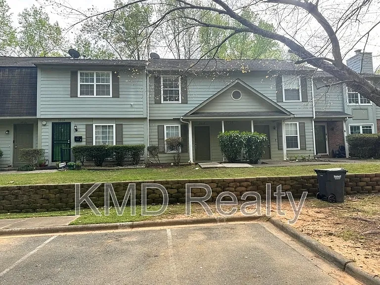 3912 Briarhill Dr #A — Photo 1