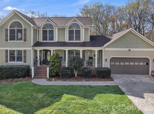 120 Oak Point Dr, Cherryville, NC 28021