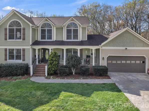 120 Oak Point Dr, Cherryville, NC 28021