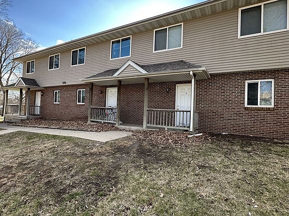 2nd image of 1011 Kellogg Ave #4