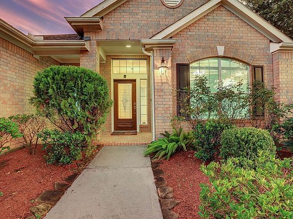 2nd image of 26319 Sundown Cove Ln