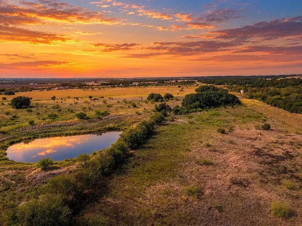 108 Highway 174, Meridian, TX 76665