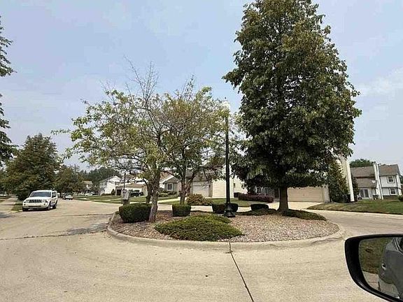 4th image of 570 N Piper Ct