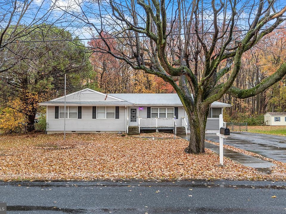 1st image of 108 Chesapeake Estates Dr
