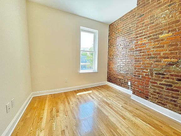 5th image of 733 Church Ave #2A