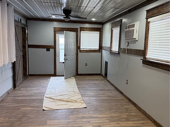 5th image of 2147 Neff Rd