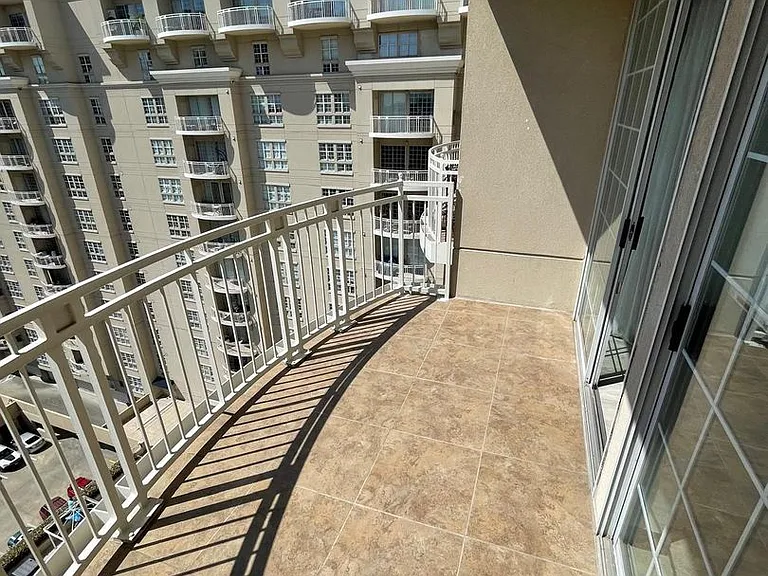3225 Turtle Creek Blvd #1533 — Photo 23