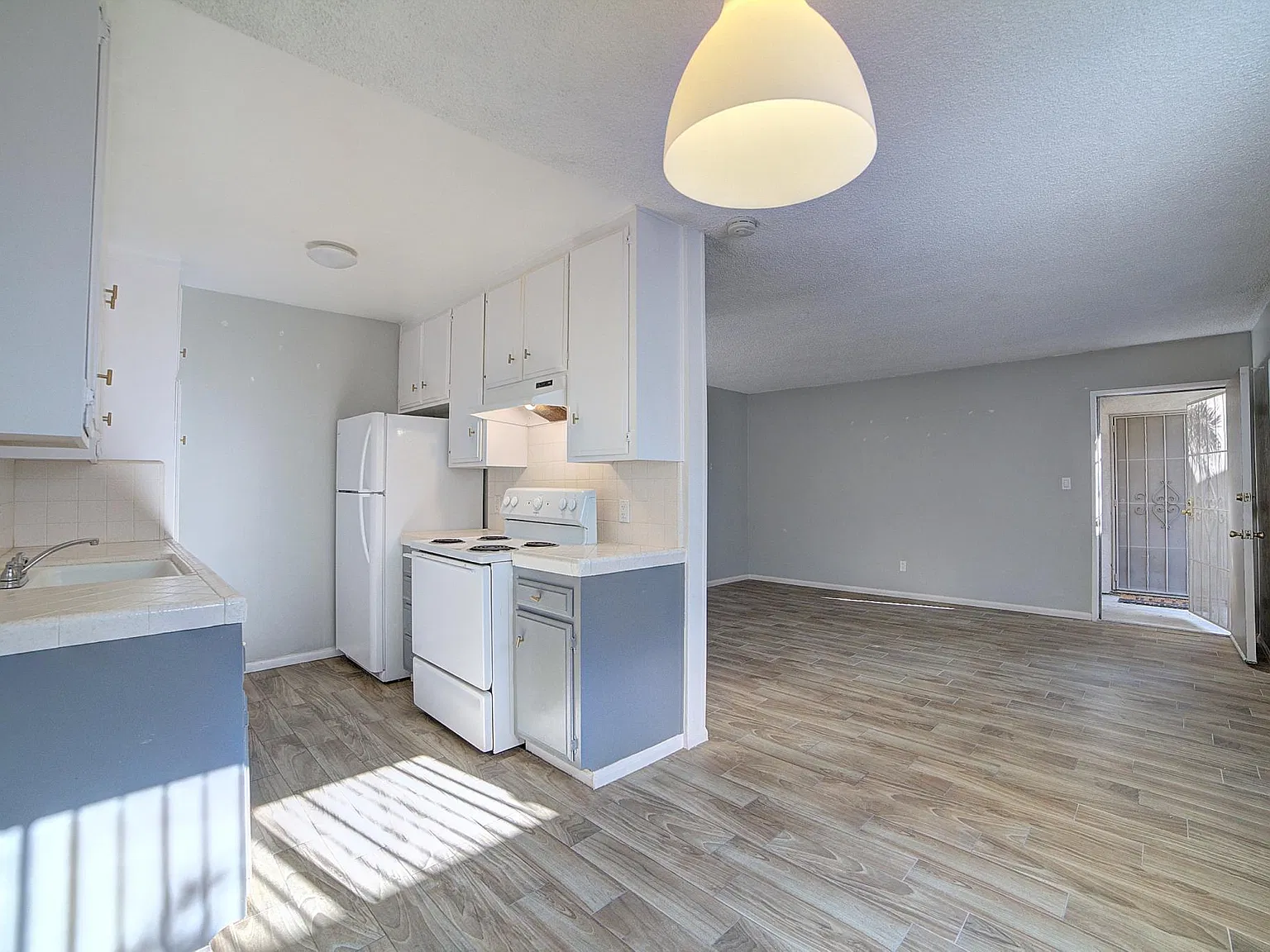 4522 Dawson Ave — Photo 2