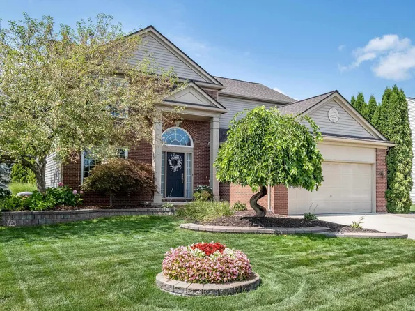 56277 Oasis Dr, Macomb, MI 48042