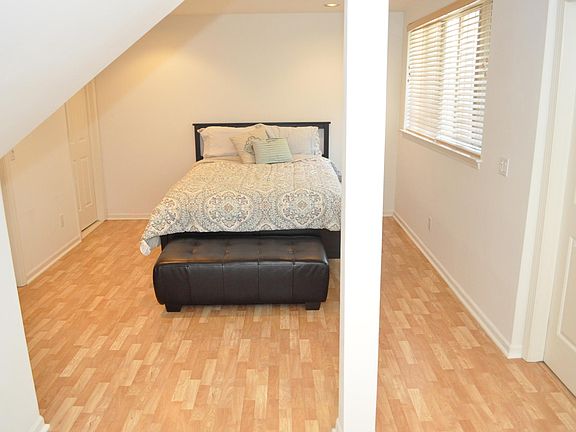 5th image of 142 Tiffany Ln #43