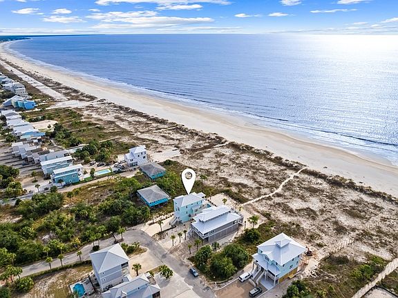 3rd image of 102 Curve Rd