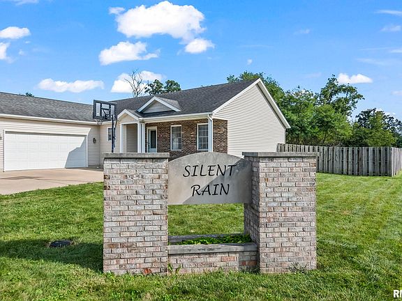 3rd image of 700 Breann Dr