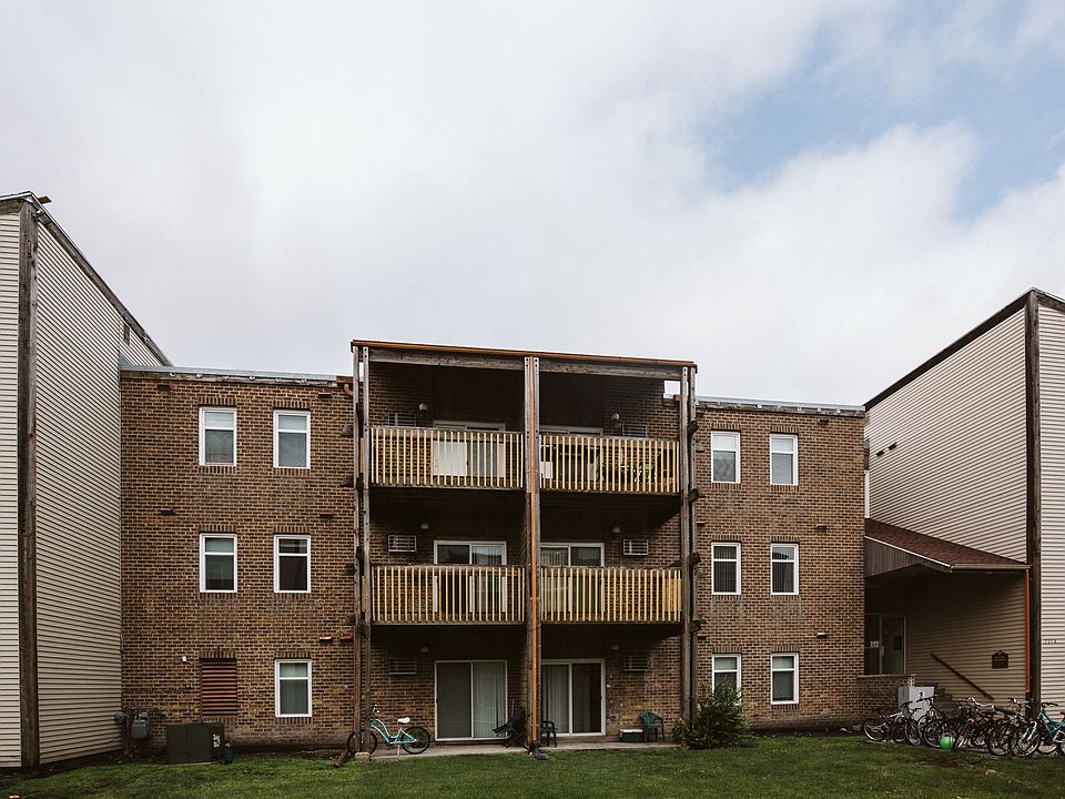 Columbia West Apartment Community Apartment Rentals Grand Forks, ND