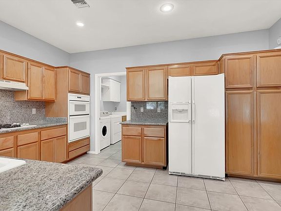 3rd image of 2012 Summer Cove Ct Unit 102