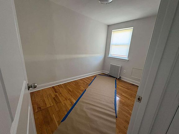 4th image of 61-40B 224th St #B