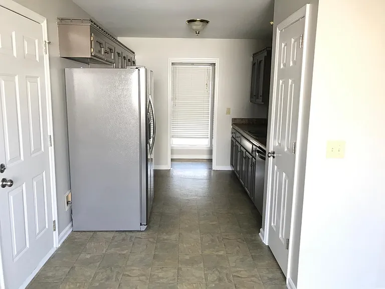 2501 Park Green Ln — Photo 12