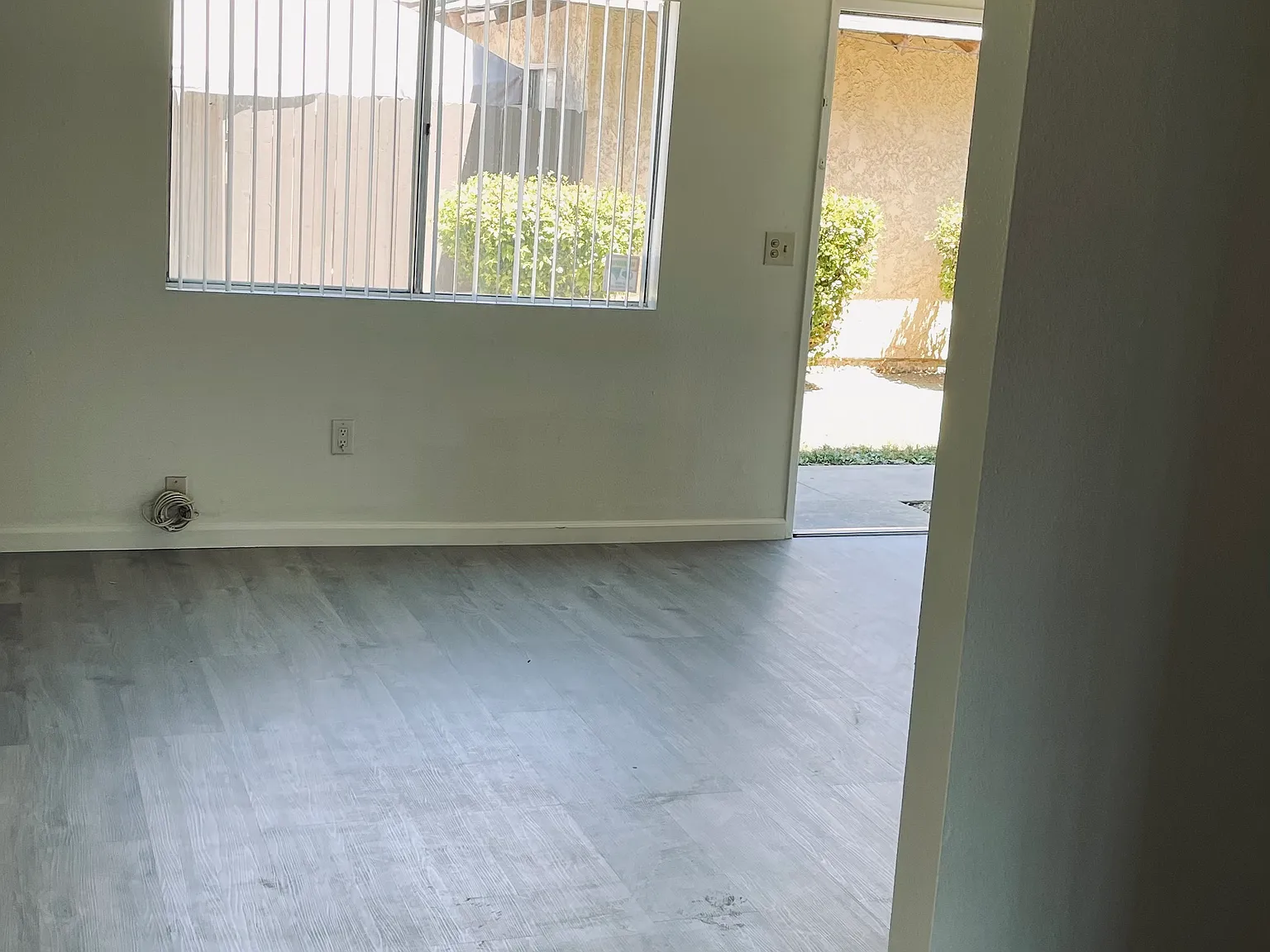 2 bed, 1.5 bath, 1200 sqft, $2,650 — Photo 2