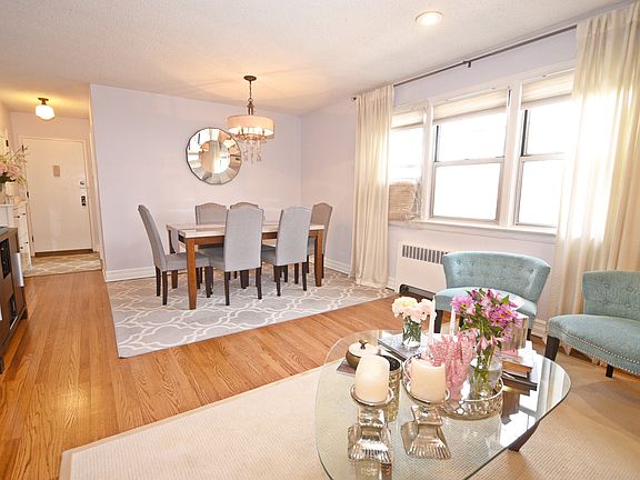 4th image of 52 Underhill Ave APT 2B