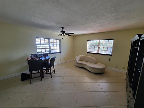 4th image of 1407 NE 56th St APT 217