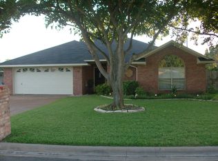 338 April Ln, Hewitt, TX 76643