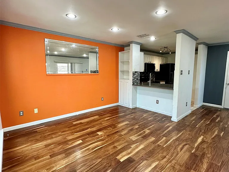 2018 W Rundberg Ln #5B — Photo 4